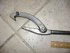 Hook Wrench